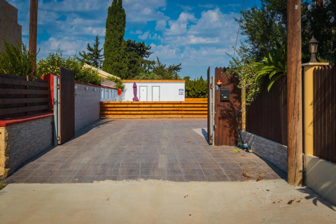 Berryrose Villa Perivolia Exterior photo